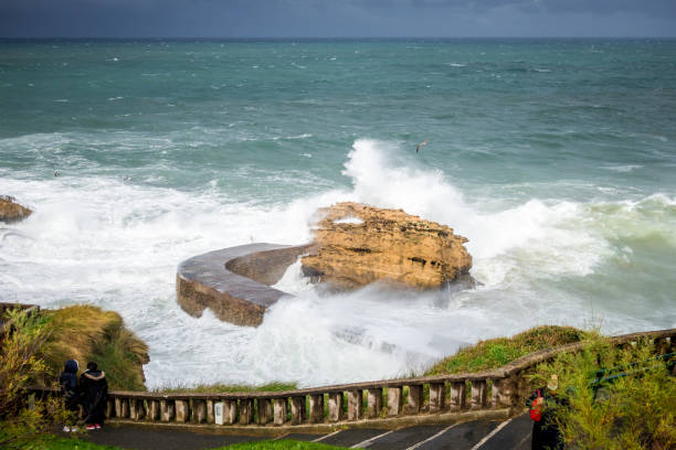 istock Gamaritz Dam rock and seaside in biarritz 1370469180