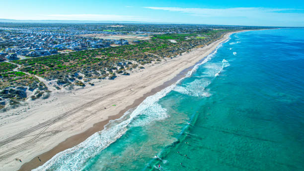 istock Aerial view of seaside town 1370471805