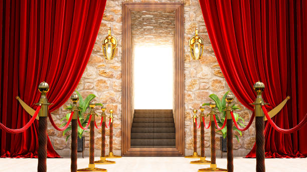 赤いカーテンとコンクリート階段、成功希望の野心と夢のコンセプトと木製のドア。vipコンセプト、赤いロープでつながった黄金の障壁。 - vip room ストックフォトと画像