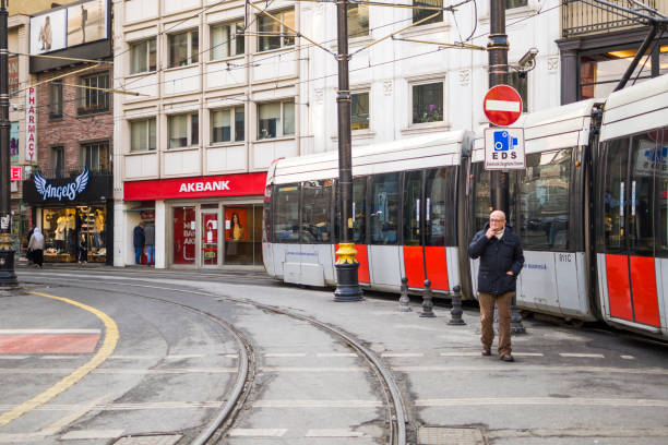 stazione del tram di eminonu - cable car railroad track creativity tramway foto e immagini stock