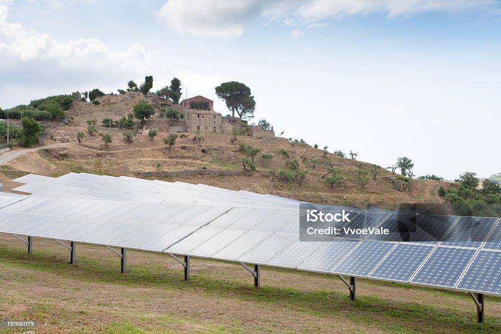 太陽電池植物でシチリアの国、 - イタリアのロイヤリティフリーストックフォト