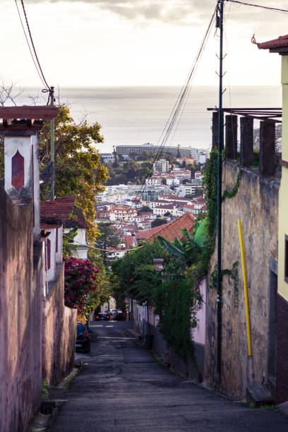 istock A way down to city 1370519546