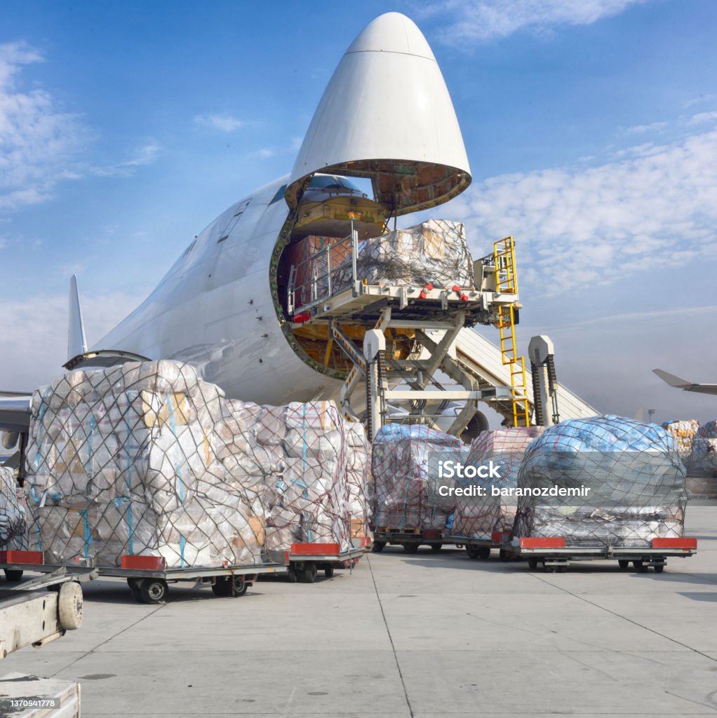 Cargo Planre Loading Cargo Airplane Loading Stock Photo - Download Image Now - Cargo ...