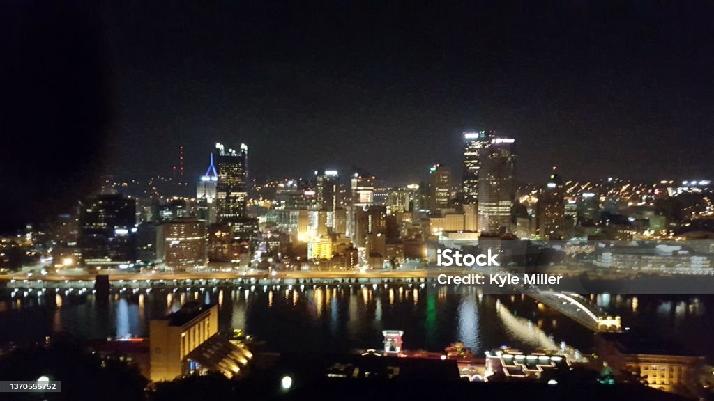 Pittsburgh, de nuit - Photo de Architecture libre de droits