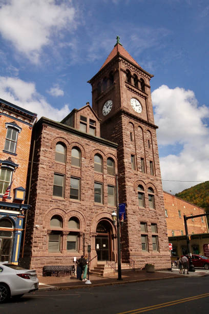 istock Carbon County Courthouse In Jim Thorpe, Pennsylvania 1370558852