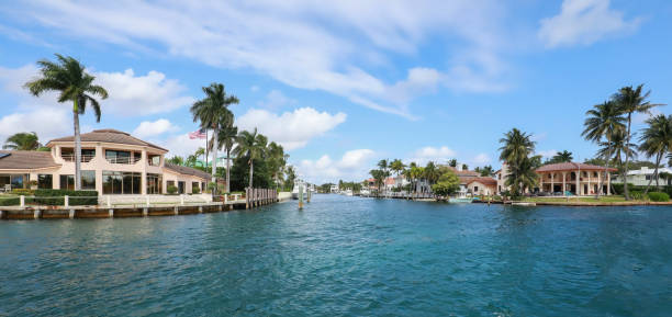 vista panoramica sul canale di lighthouse point - broward county foto e immagini stock