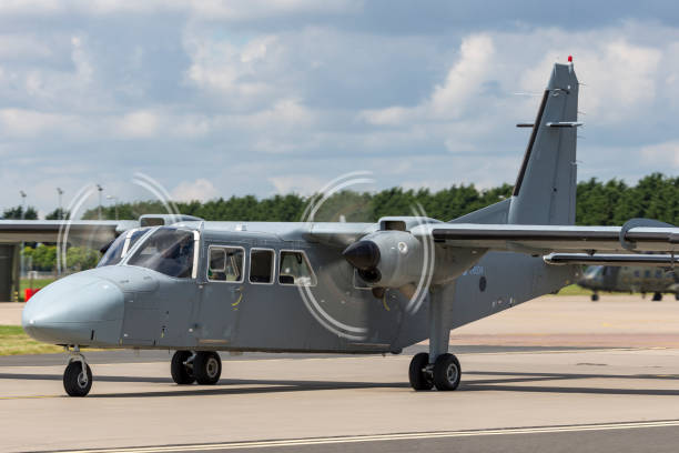 ワディントンでタクシーで陸軍航空隊ブリテン・ノーマンディフェンダーt3航空機。 - army air corps ストックフォトと画像