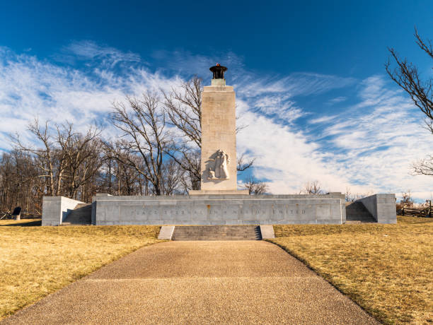 The Eternal Light Peace Memorial on the Gettysburg National Military Park in Gettysburg, Pennsylvania, USA Gettysburg, Pennsylvania, USA February 7, 2022 The Eternal Light Peace Memorial on Oak Hill, dedicated in 1938 to all who fought in the battle of Gettysburg 75 years prior. gettysburg national military park stock pictures, royalty-free photos & images