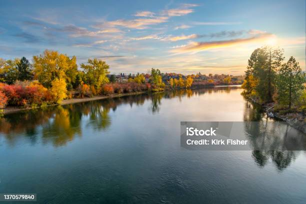 Large Boulders Along Spokane River At Sunset As Fall Leaves Turn Colors At Autumn At Islands Trailhead Along The Centennial Trail In Spokane Washington Usa Stock Photo - Download Image Now