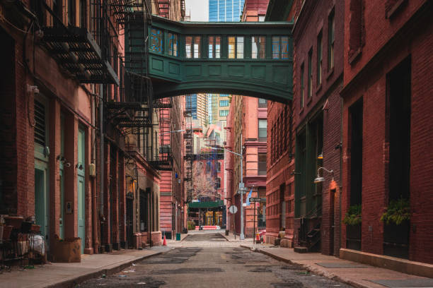 istock Staple Street Skybridge 1370583929
