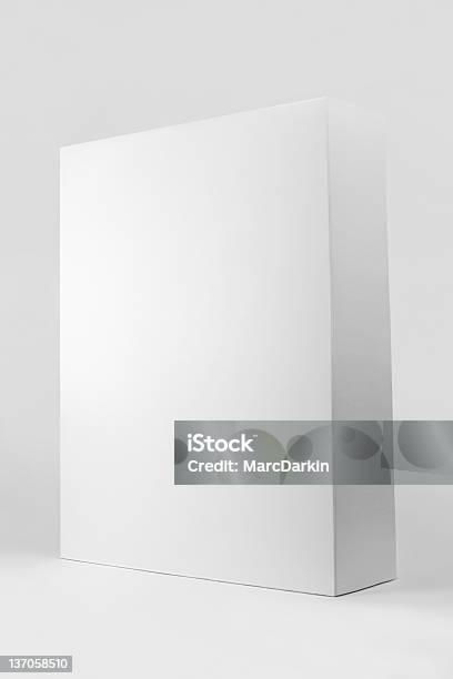 Caixa Em Branco Com Traçado De Recorte - Fotografias de stock e mais imagens de Branco - Branco, Caixa, Empacotar - Atividade