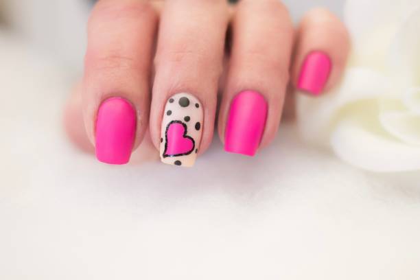 istock Valentines Day Nail Art Design 1370596128