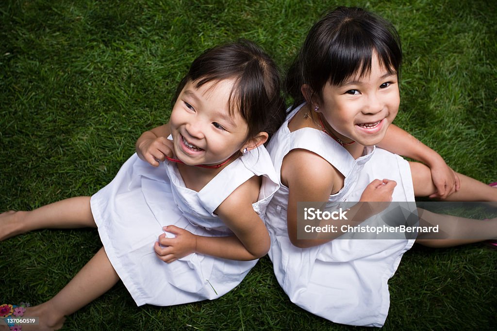 Sisters - Foto stock royalty-free di 2-3 anni