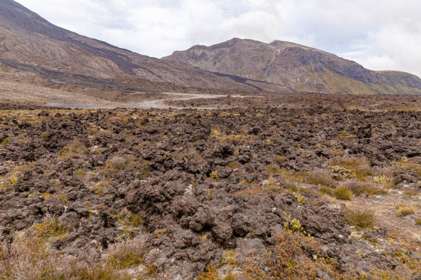 istock Tongariro Alpine Crossing 1370633430