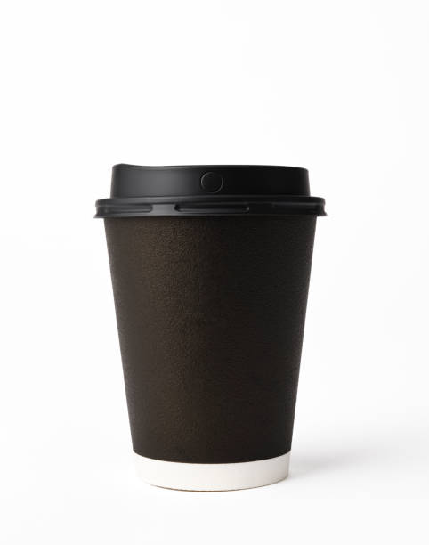 白い背景に茶色の使い捨て紙コーヒーカップの孤立したショット - disposable cup cup paper plastic ストックフォトと画像