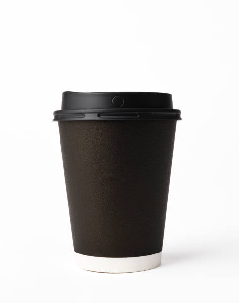 흰색 배경에 갈색 일회용 종이 커피 컵의 고립 된 샷 - disposable cup cup paper disposable 뉴스 사진 이미지