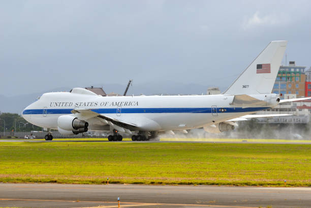 aerei boeing e-4b nightwatch neacp (national emergency airborne command post) della united states air force. - airplane commercial airplane air vehicle boeing 747 foto e immagini stock