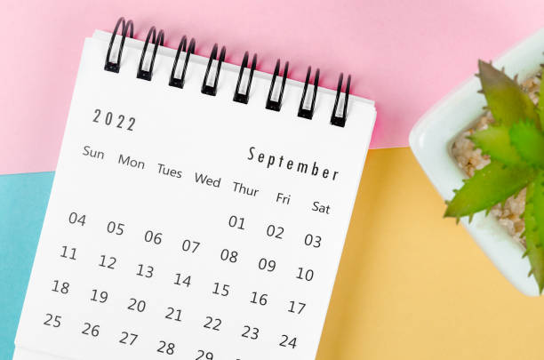 istock September 2022 desh calendar on multicolored background. 1370701490