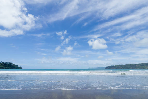 istock Beautifull flate inter-tidal zone on east coast at Hicks Bay 1370706225