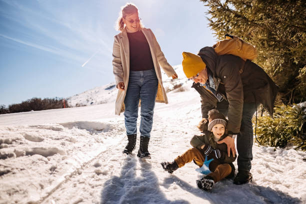 istock Family winter joy 1370725846
