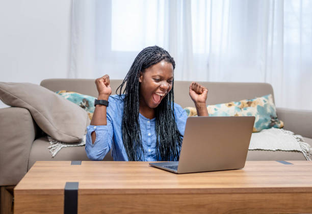 istock Reading perfect news ! 1370726482