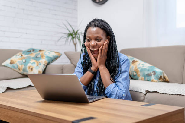 istock Reading perfect news ! 1370726591