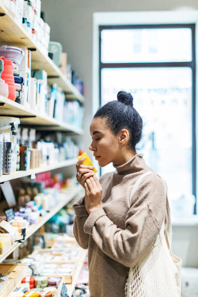 istock Young African woman shopping in zero waste store 1370773469
