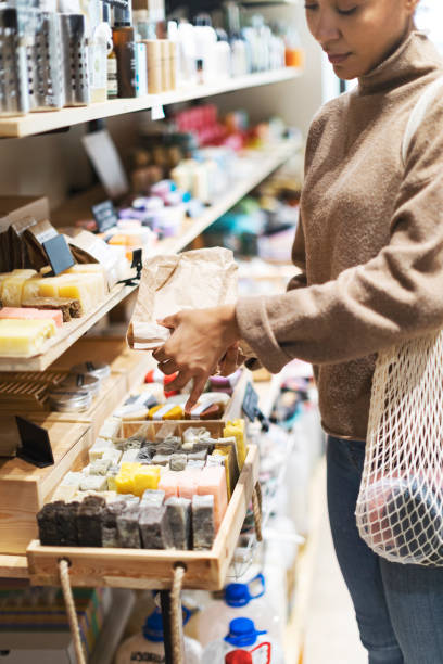 istock Young African woman shopping in zero waste store 1370773514
