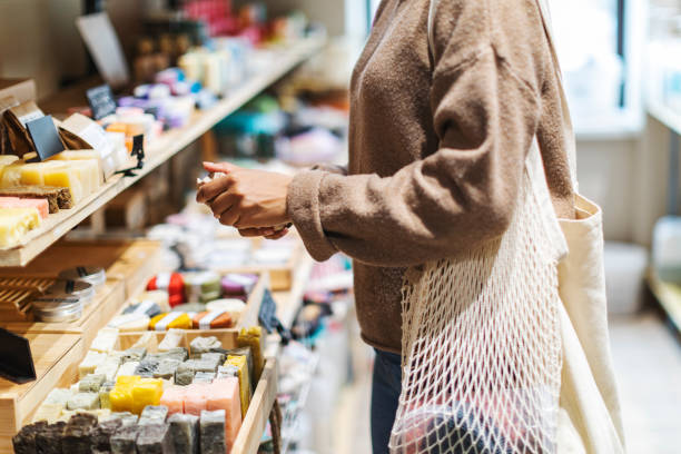 istock Young African woman shopping in zero waste store 1370773646