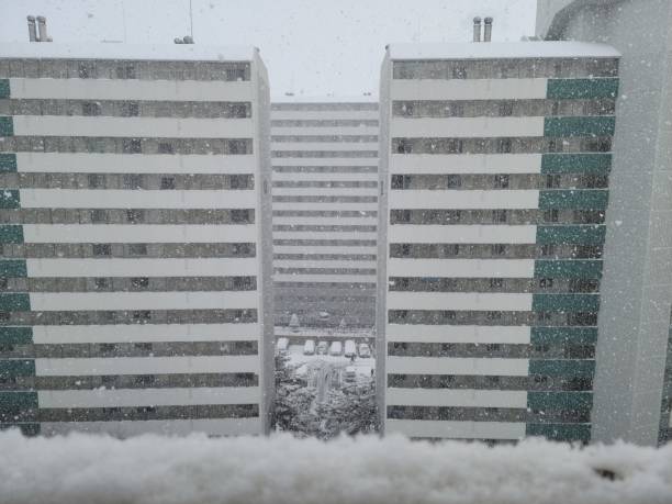 istock snowy morning in korea 1370794166