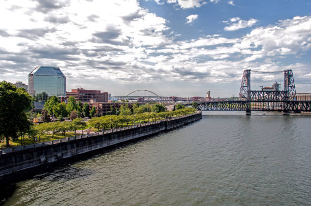 портленд орегон уотерфронт - portland oregon oregon waterfront city стоковые фото и изображения