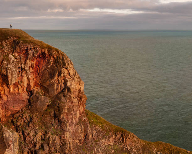 istock Edge of the cliff 1370871056