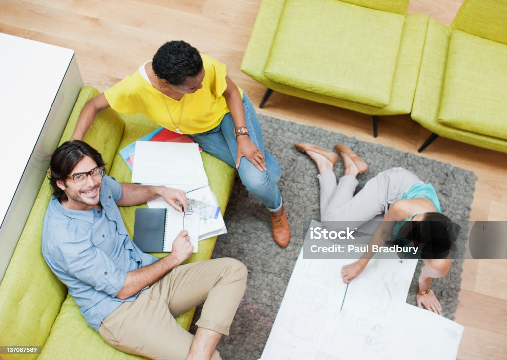 Pessoas de negócios em reunião no sofá - Royalty-free Cooperação Foto de stock