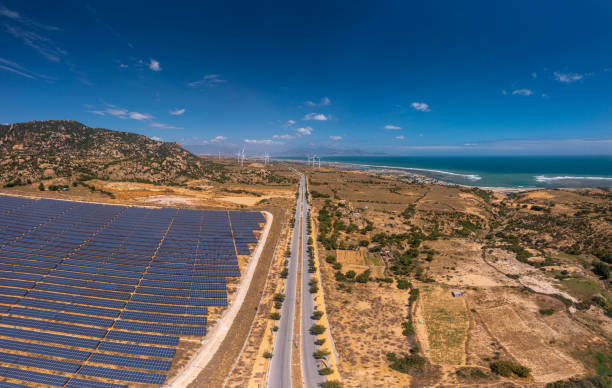 la ferme d’énergie solaire dans la province de ninh thuan - phan rang photos et images de collection