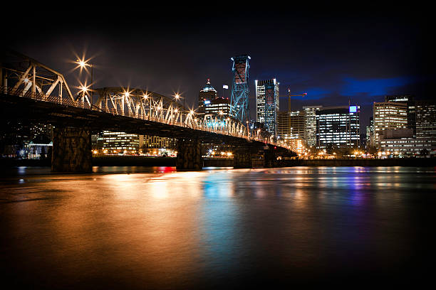 istock Hawthorne Bridge in Portland, OR at Night 137098776