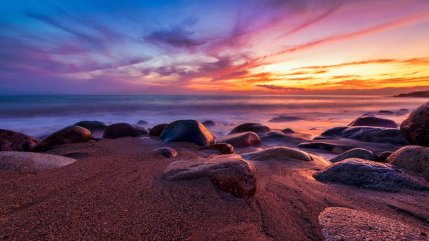 istock Landscape Wave Ocean Sunset High Resolution 16:9 Ratio 1370996261