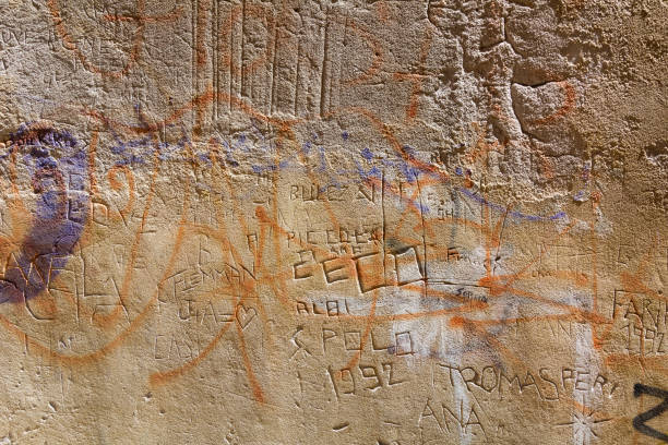 istock Vandalism on ancient walls 1371074725