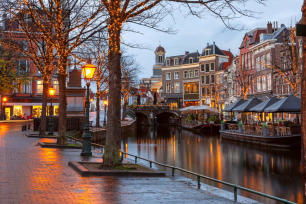istock Christmas Leiden canal Oude Rijn 1371080845