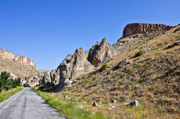80 kilometers from Kayseri, it is home to interesting rock formations used as dovecotes, caves, shelters, churches and monasteries. As a very old settlement, it is famous for its churches from the Roman period. The most famous of these churches are; St. Barbara (Tahtalı), Karabaş, Kubbeli and Yılanlı churches. The settlement in this sheltered valley, where Christians chose to settle in the 4th century to keep their faith alive, is also intertwined with historical ruins. The people of Soğanlı, who welcome their guests with a smiling face, have another feature: they are the creators of the handmade Soğanlı dolls, each more beautiful than the other, with their colorful clothes and beads. These dolls made of cloth are very popular.