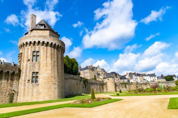 istock Vannes, the ramparts garden 1371143113
