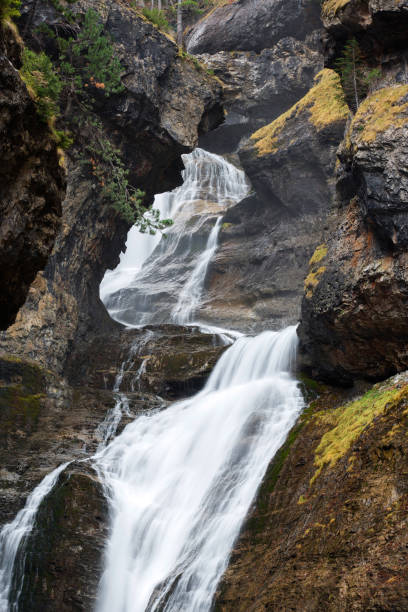 istock Estrecho Waterfall in Ordesa National Park 1371149015