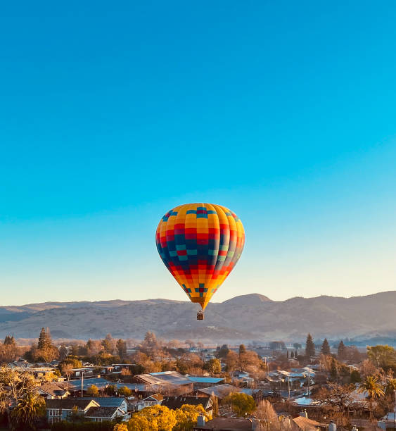 Hot air balloon in the morning Hot air balloon in the morning napa county stock pictures, royalty-free photos & images