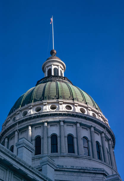 istock Gateway Arch NP - Old Courthouse Close-up Vertical 1974 1371221047