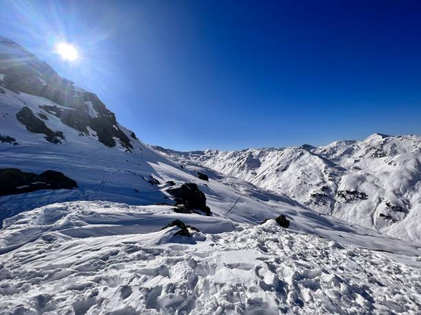 kaltenbach hochzillertal zillertal hochfügen tux alpes tirol austria estación de esquí - snowboard apres ski snow nobody fotografías e imágenes de stock