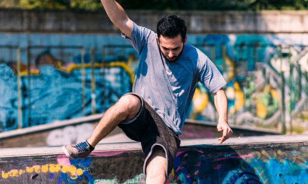 istock Sportive Caucasian man training in skatepark 1371286997