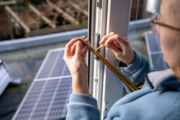 istock Weatherstripping young woman 1371306097