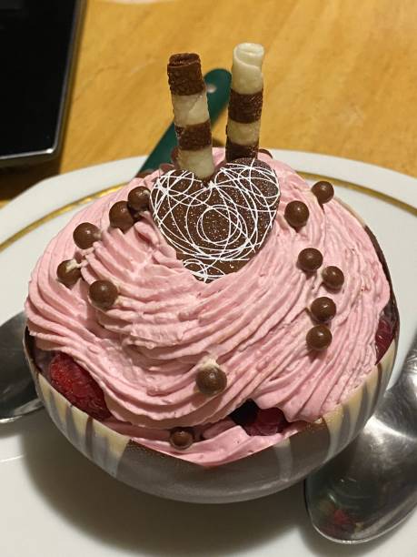 Dessert bowl