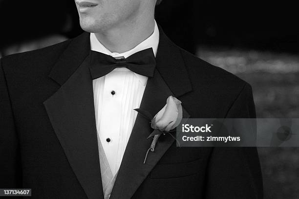 Tux Hombre Foto de stock y más banco de imágenes de 20-24 años - 20-24 años, Adulto, Adulto joven