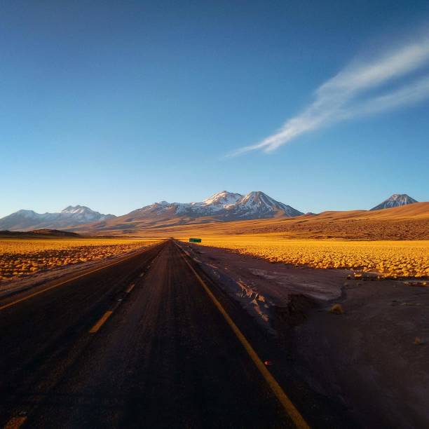 istock Roads of Argentina 1371349925