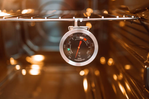 istock Oven temperature for cooking in new gas oven 1371351417